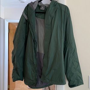 Green Men’s XL rain jacket/wind breaker